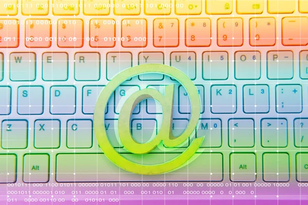 Icono de correo electrónico en un teclado —  Fotos de Stock