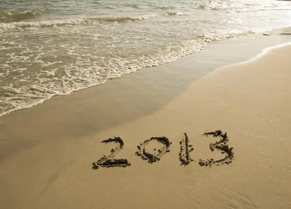 Číslo 2013 na pláži Sunrise — Stock fotografie