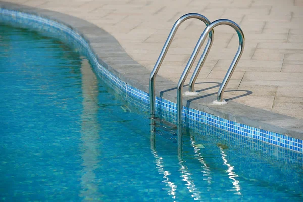 Piscina sulla costa — Foto Stock