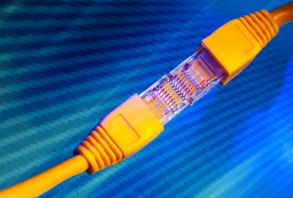 Síťový kabel s high tech technologií barvy pozadí — Stock fotografie