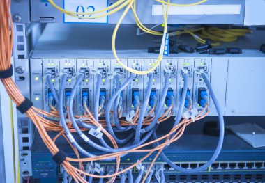 iletişim ve Internet ağ sunucusu