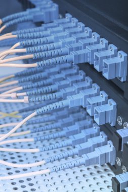 Fiber kablo hizmet teknoloji stili fiber optik arka karşı