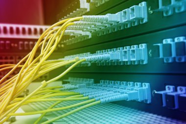 Fiber kablo hizmet teknoloji stili fiber optik arka karşı