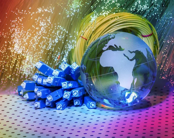 Weltkarten-Technologie vor Glasfaser-Hintergrund — Stockfoto