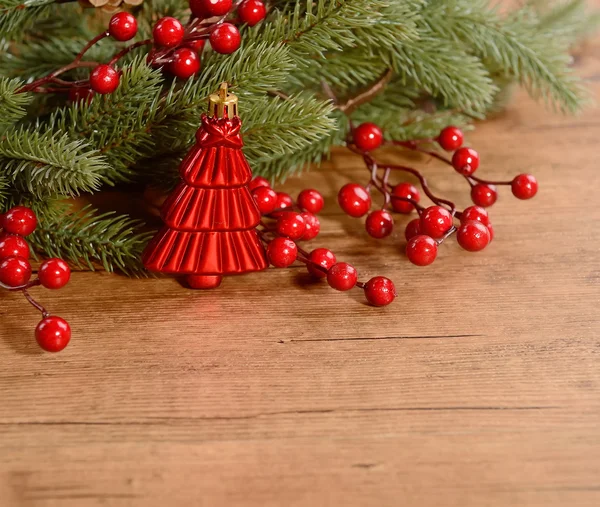 Roter Weihnachtsbaum — Stockfoto
