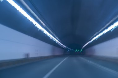 tünelde hızlı hareket