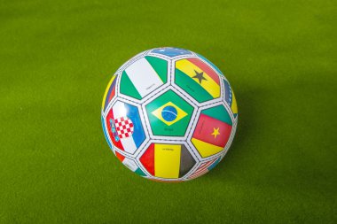  futbol ile katılan tüm ülkelerde temsil eden bayrak
