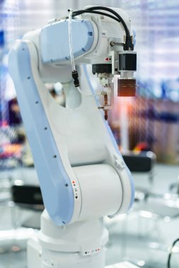 Sektör 4.0 ve teknoloji konsepti için imalat endüstrisinde otomatik görüş sensörü kamera sistemi