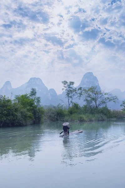 Traditioneller Chinesischer Kormoranfischer Auf Dem Fluss Yangshuo China — Stockfoto