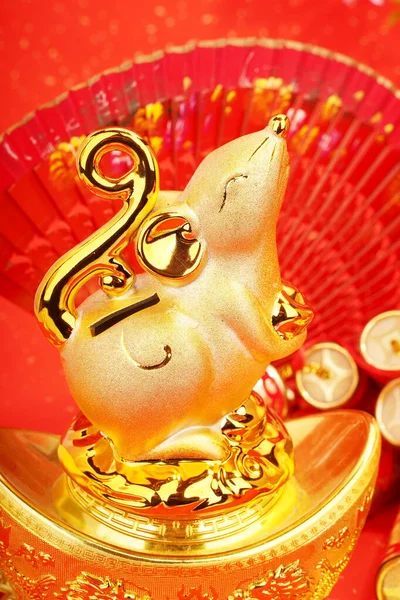 Tradition Chinese Golden Rat Statue Rat 2020 Year Rat Chinese — Stock Photo, Image