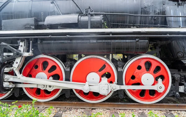 Des Roues Rouges Une Locomotive Vapeur Sont Visibles Sur Voie — Photo