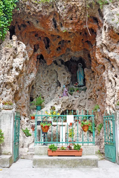 Gruta de la Virgen María — Foto de Stock