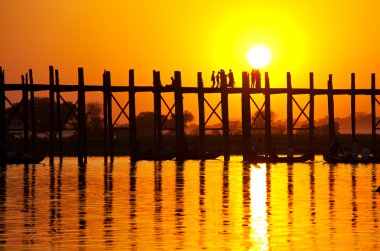 Myanmar içinde köprü