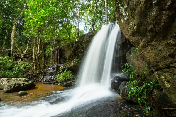 Водопад Камбоджи — стоковое фото