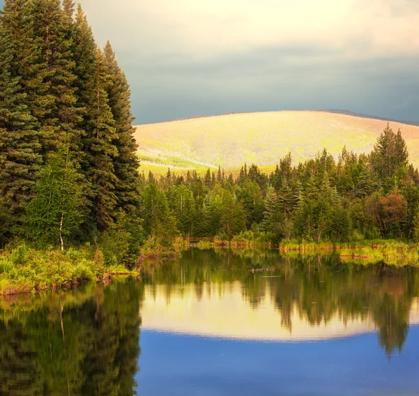 Lago no Alasca — Fotografia de Stock