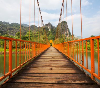 Vang vieng köprü