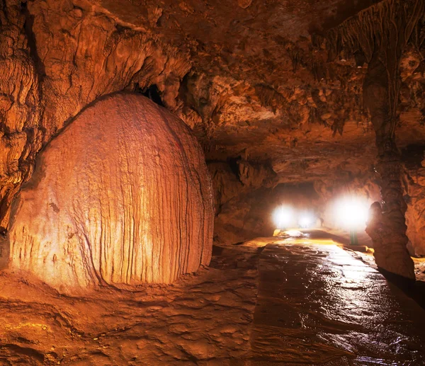 Jeskyně ve Vietnamu — Stock fotografie