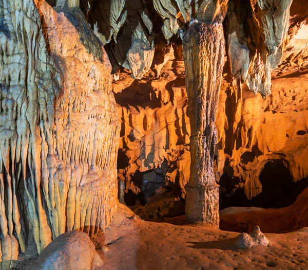 Cave in Vietnam — Stock Photo, Image