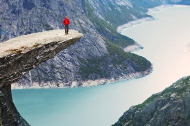 Trolltunga