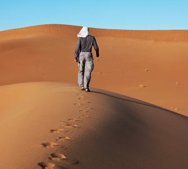 Hike in desert — Stock Photo, Image