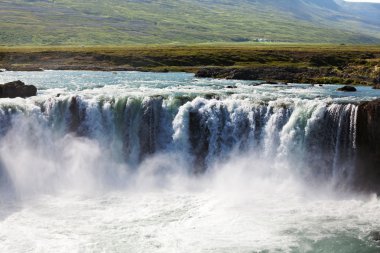İzlanda 'da Şelale