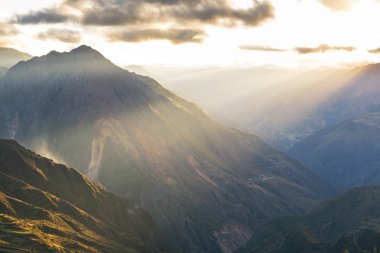 Bolivya'daki dağlar