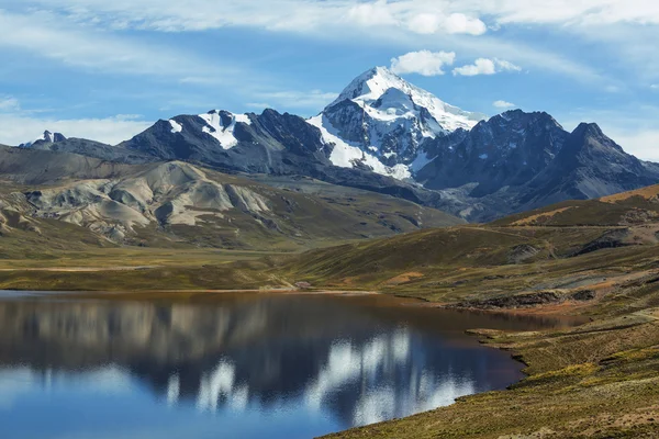 Bolivya'daki dağlar