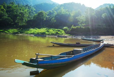 Laos tekneler