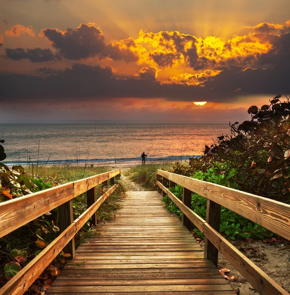 Boardwalk on beach — Stock Photo, Image