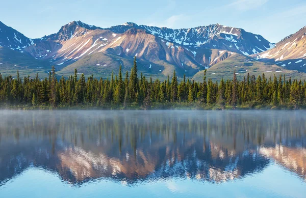 Lac sur l'Alaska — Photo