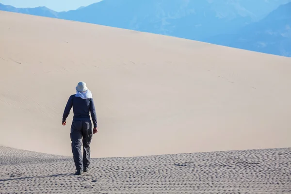 Caminhada no deserto — Fotografia de Stock