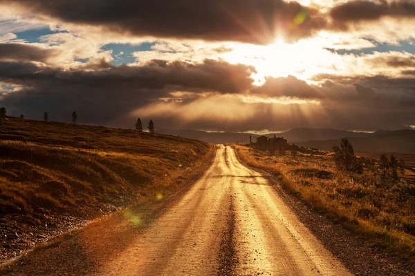 Norveç'te yol — Stok fotoğraf