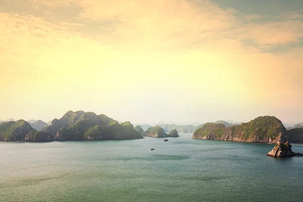 Halong-Bucht — Stockfoto