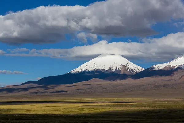 Bolivya'daki dağlar — Stok fotoğraf