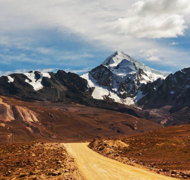 Bolivya'daki dağlar