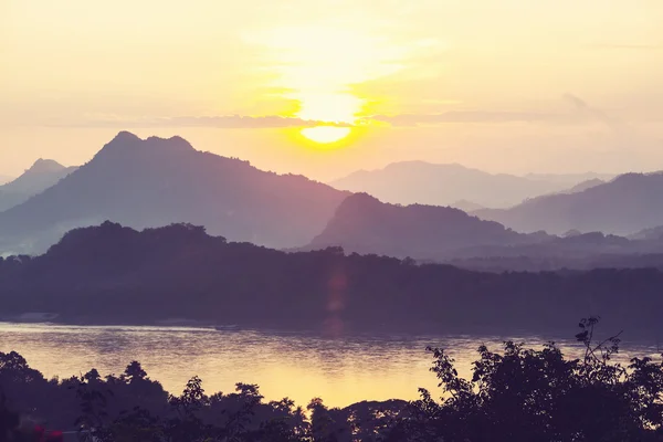 Rivier in laos — Stockfoto