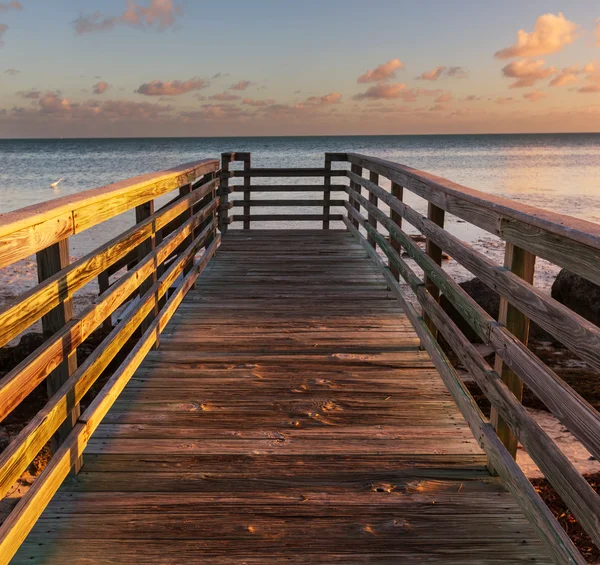 Boardwalk on beach — Stock Photo, Image