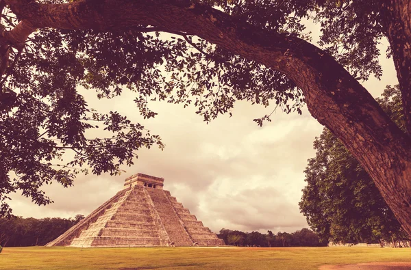 Pirâmide em México — Fotografia de Stock
