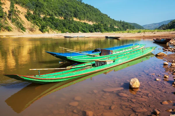 Човен в Лаосі — стокове фото