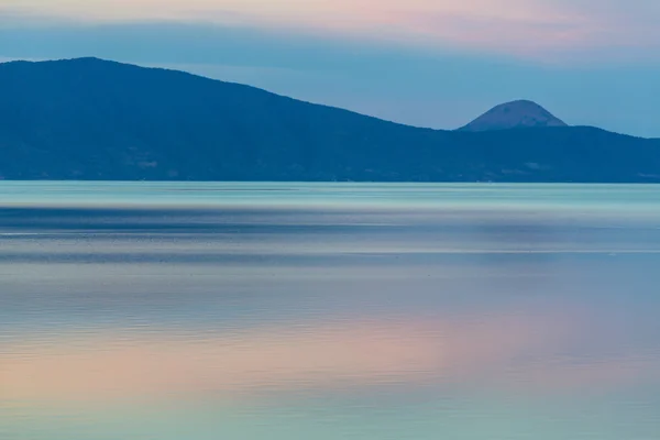 Silhouette delle montagne — Foto Stock