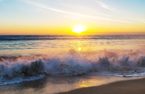 Zonsondergang op zee — Stockfoto