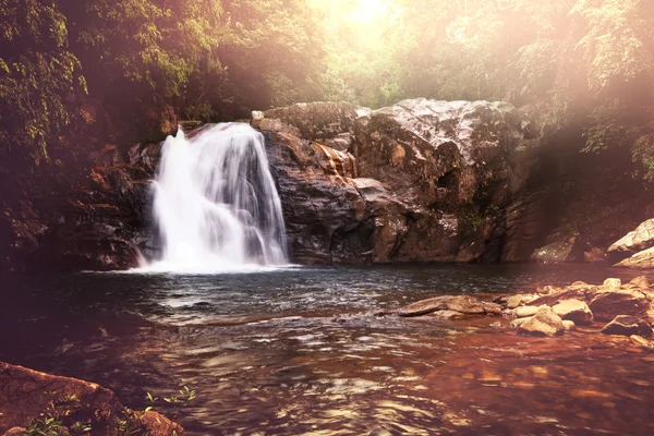 Cachoeira no Sri Lanka — Fotografia de Stock