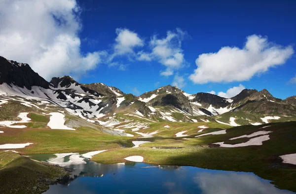 Montagne caucasiche — Foto Stock