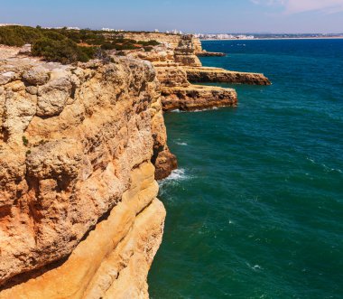 Portekiz kıyısında