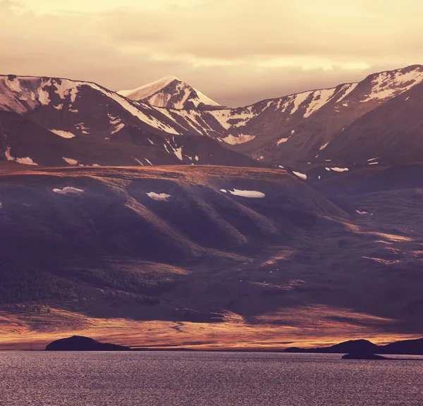 Озеро в Монголії — стокове фото