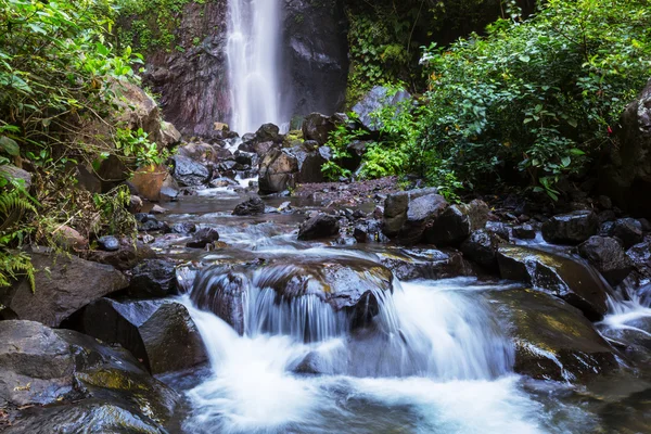 Vattenfall i Indonesien — Stockfoto