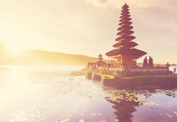 Pura ulun danu templo — Fotografia de Stock