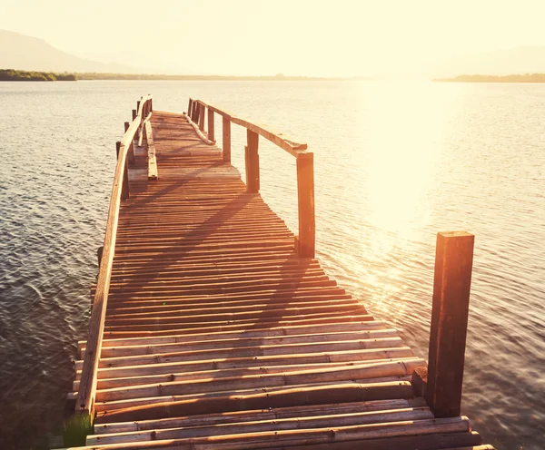 Boardwalk on beach — Stock Photo, Image