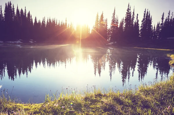 Lago paisagem — Fotografia de Stock