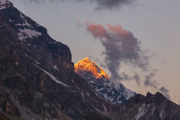 Skhara peaks — Stock Photo, Image